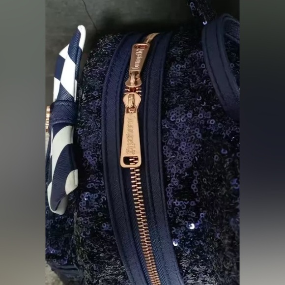 Disney Loungefly Cruise Line Minnie Mouse Navy Blue Sequin Backpack NWT - Picture 7 of 9